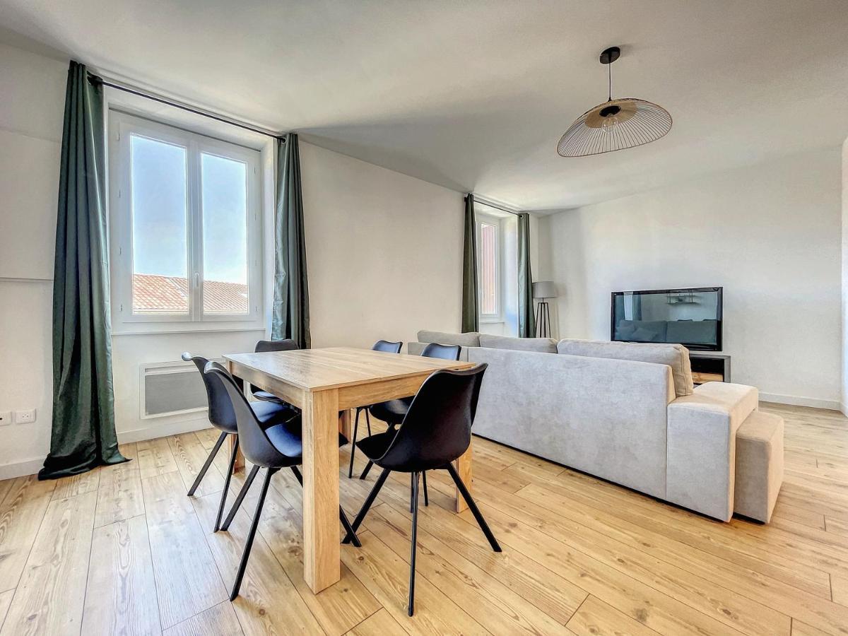Au Coeur Ardechois - Avec Terrasse Ombragee Appartement Joyeuse